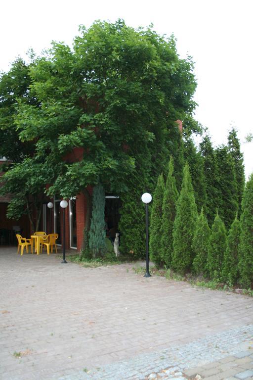 Hotel Tenishouse Marki  Exterior photo