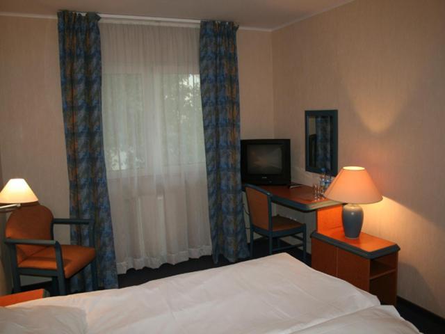 Hotel Tenishouse Marki  Room photo